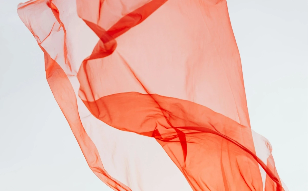 Şifon Şalların Hafif Zarafeti: Yaz Aylarının Vazgeçilmezi